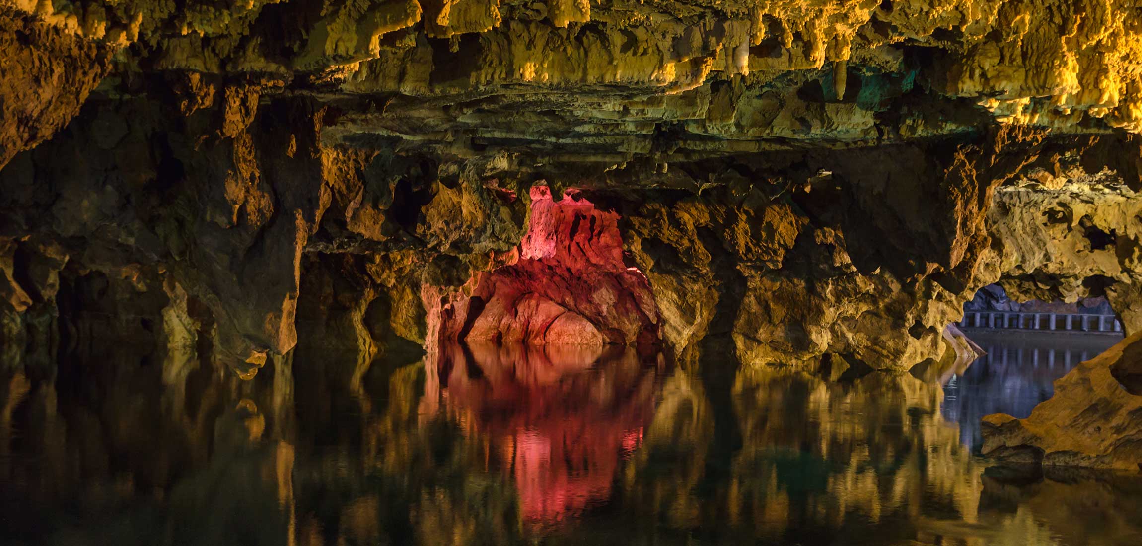 Daily Excursion to Alisadr Cave