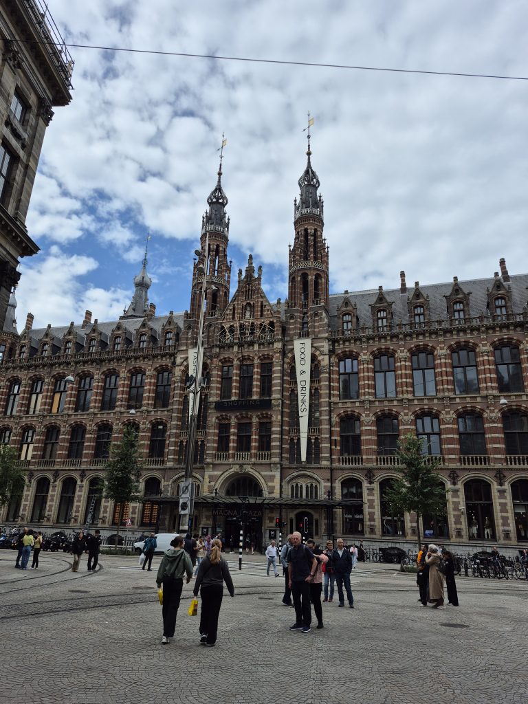 amsterdam-gate of nations