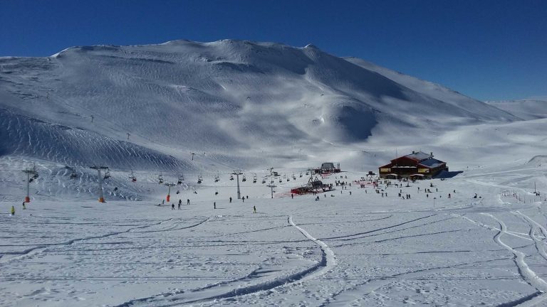 5-Day Winter Adventure at Dizin Ski Resort - Skiing in Iran