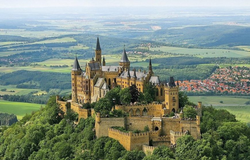 Spectacular Palaces  and Museums of Europe