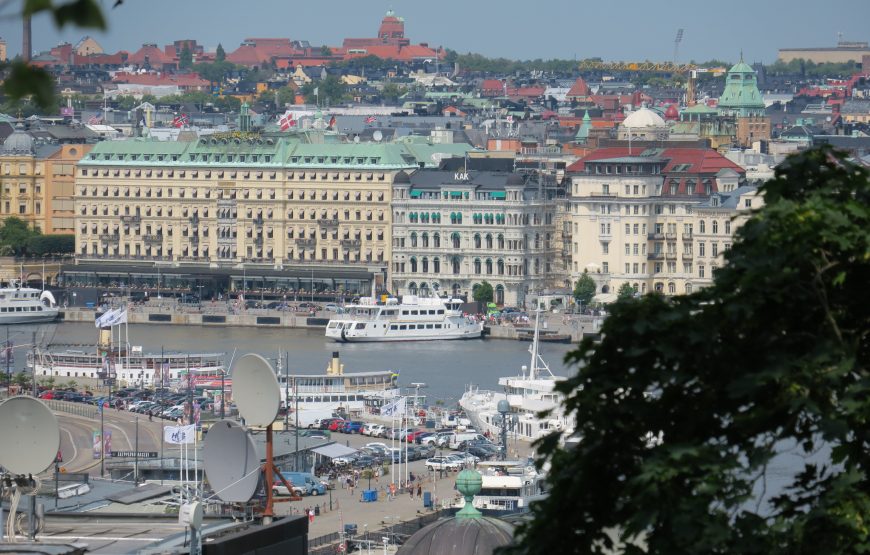 Scandinavian Splendor Expedition in 13-Day Tour