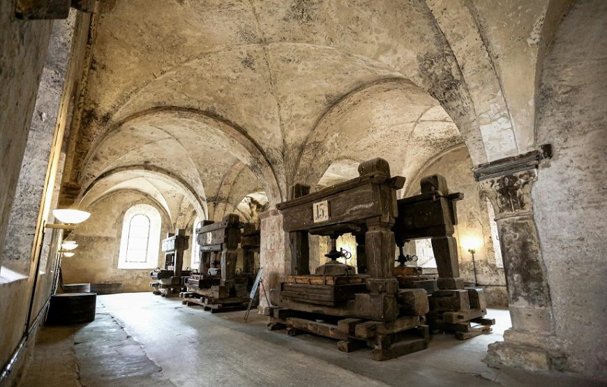 Erbe und Harmonie: 6 Tage Wein, Musik und historische Wunder