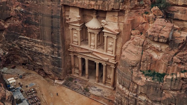 visit petra