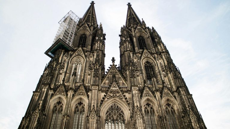 Cologne-Cathedral-2-1-2-2-2-1