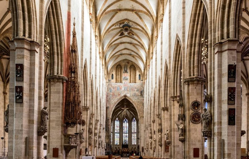 Spectacular Palaces and Museums of Europe in 9 Days