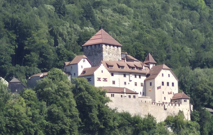 5-day highlights tour of Liechtenstein and Switzerland