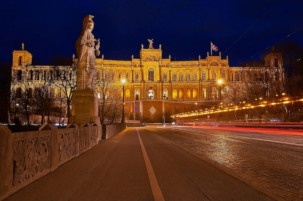 munich2-gate of nations